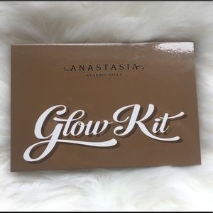 Anastasia Beverly Hills Glow Kit